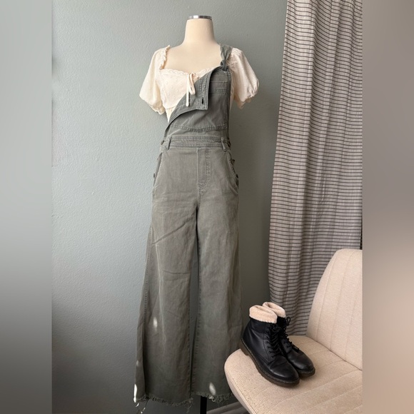 Aerie Wide Leg Overalls Green - Picture 14 of 14